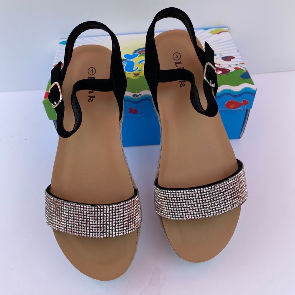 Girls sandals